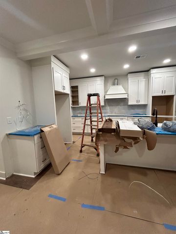 446 N Glassy Mountain Road, Landrum, SC 29356