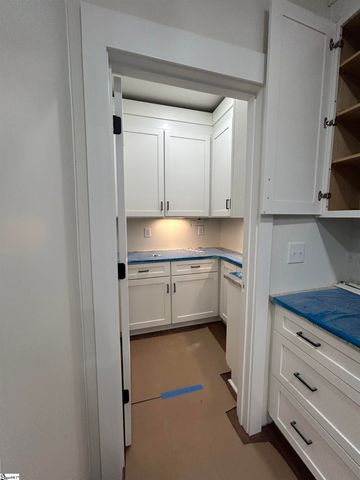 446 N Glassy Mountain Road, Landrum, SC 29356