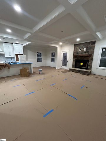 446 N Glassy Mountain Road, Landrum, SC 29356