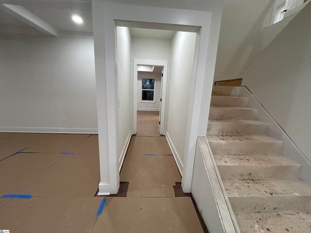 446 N Glassy Mountain Road, Landrum, SC 29356