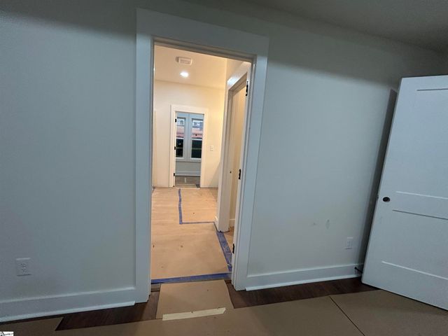 446 N Glassy Mountain Road, Landrum, SC 29356