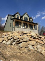 446 N Glassy Mountain Road, Landrum, SC 29356