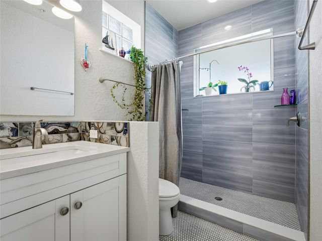140 JULIA STREET, New Smyrna Beach, FL 32168