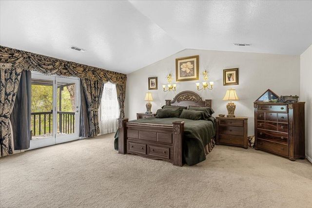 113 Walnut Drive, Rogue River, OR 97537