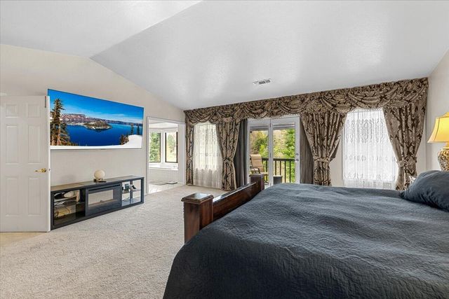 113 Walnut Drive, Rogue River, OR 97537