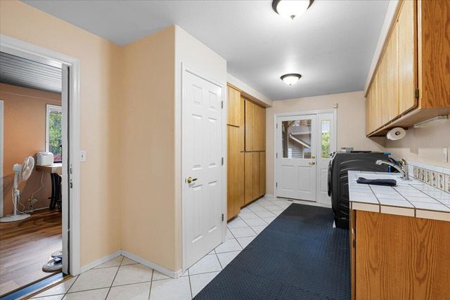 113 Walnut Drive, Rogue River, OR 97537