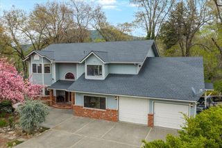 113 Walnut Drive, Rogue River, OR 97537