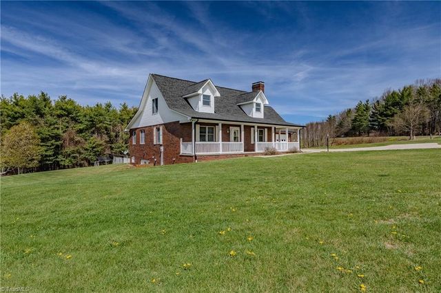 11325 Glade Valley Road, Ennice, NC 28623