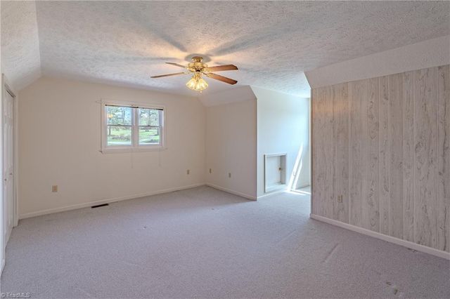 11325 Glade Valley Road, Ennice, NC 28623