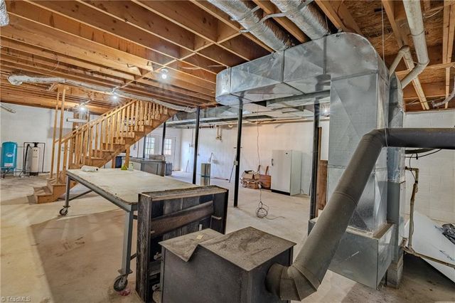 11325 Glade Valley Road, Ennice, NC 28623