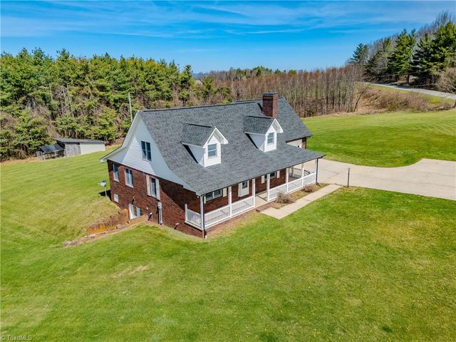 11325 Glade Valley Road, Ennice, NC 28623