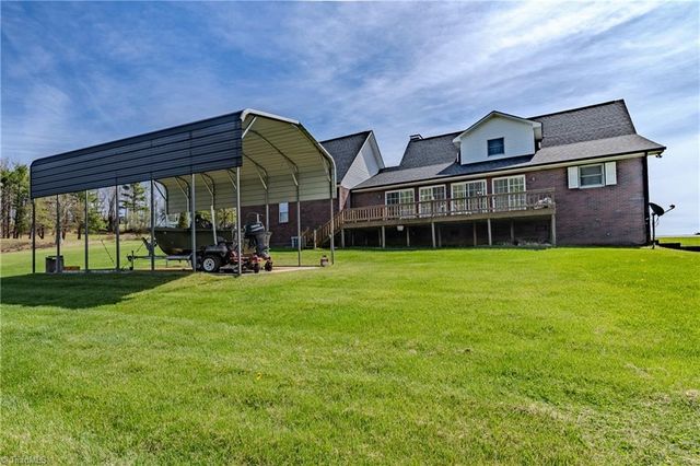11325 Glade Valley Road, Ennice, NC 28623