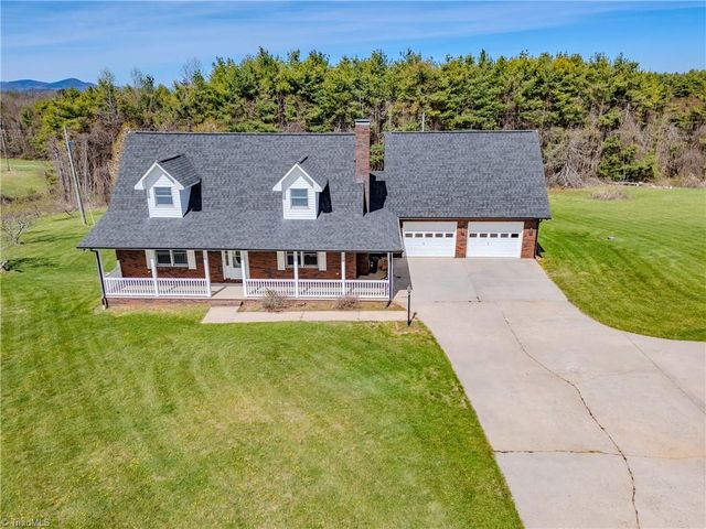11325 Glade Valley Road, Ennice, NC 28623