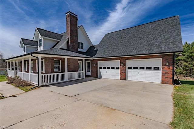 11325 Glade Valley Road, Ennice, NC 28623