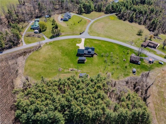 11325 Glade Valley Road, Ennice, NC 28623