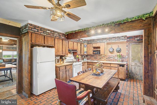 1714 ROUTE 542, Egg Harbor City, NJ 08215