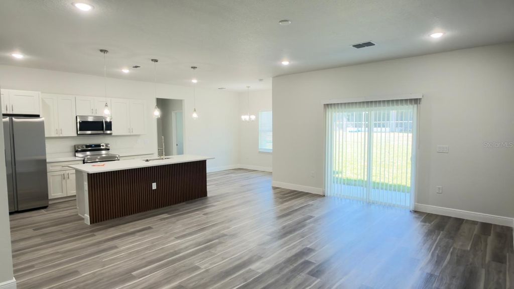 Image 4 of property listing at 4522 SW 170TH STREET ROAD, Ocala, FL 34473