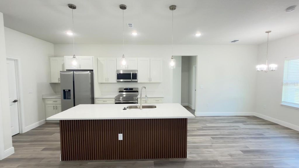 Image 6 of property listing at 4522 SW 170TH STREET ROAD, Ocala, FL 34473