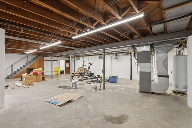 110 W Sheridan Ave, New Castle, PA 16105