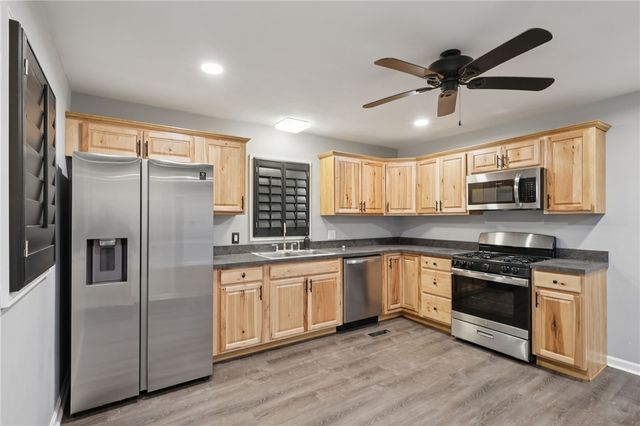 110 W Sheridan Ave, New Castle, PA 16105