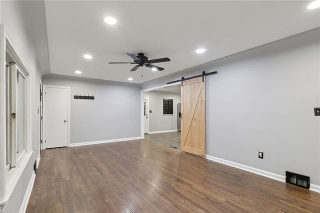 110 W Sheridan Ave, New Castle, PA 16105