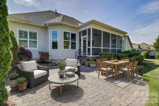 14924 High Bluff Court, Charlotte, NC 28278