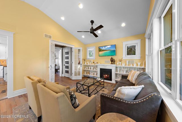 69 Foster Street, Red Bank, NJ 07701