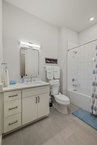 1014 16th Ave S Unit 210, Nashville, TN 37212