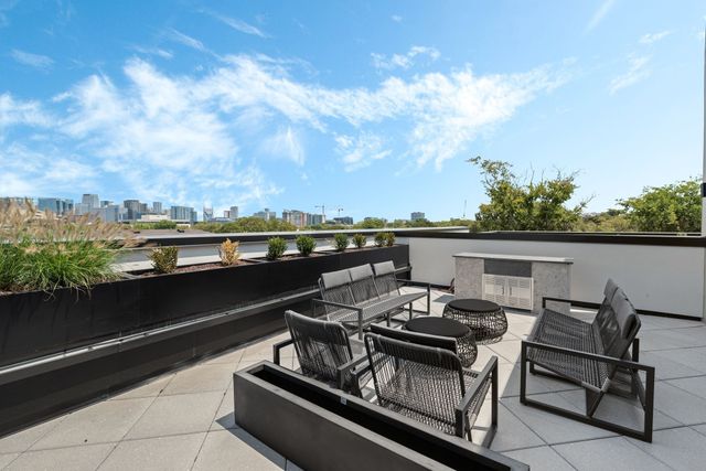 1014 16th Ave S Unit 210, Nashville, TN 37212