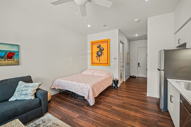 1014 16th Ave S Unit 210, Nashville, TN 37212