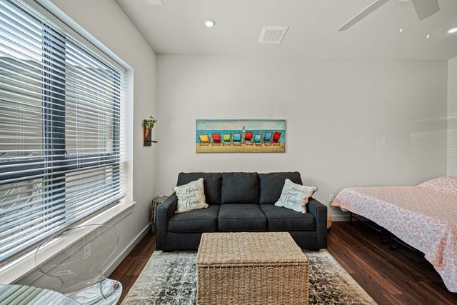 1014 16th Ave S Unit 210, Nashville, TN 37212