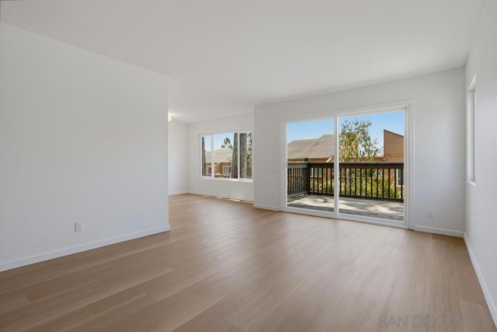 Image 13 of property listing at 10503 Caminito Memosac, San Diego, CA 92131