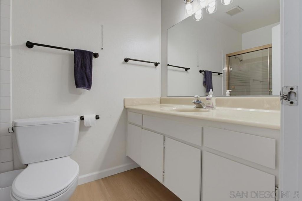 Image 16 of property listing at 10503 Caminito Memosac, San Diego, CA 92131