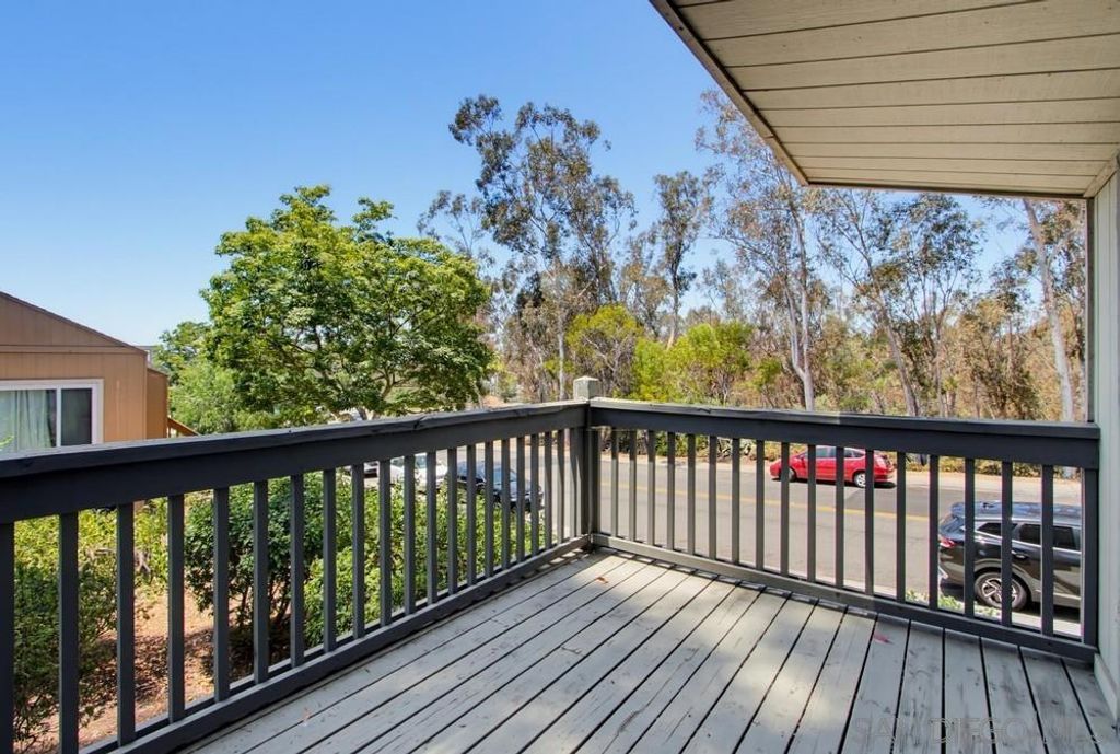 Image 21 of property listing at 10503 Caminito Memosac, San Diego, CA 92131