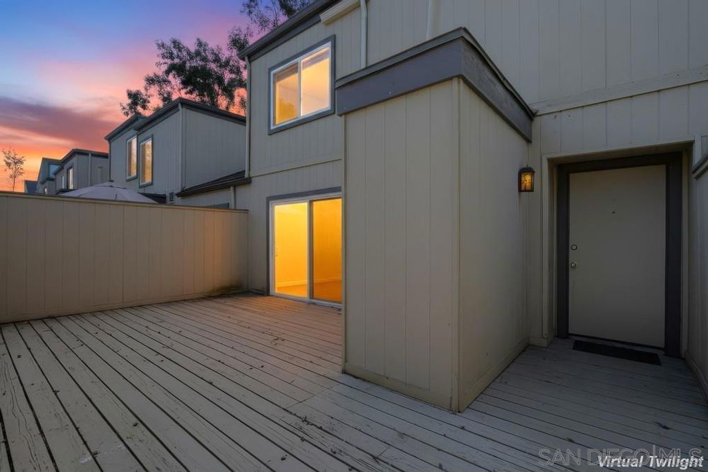 Image 26 of property listing at 10503 Caminito Memosac, San Diego, CA 92131
