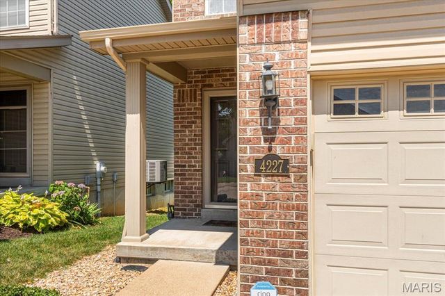 4227 Forder Heights Drive, St Louis, MO 63129