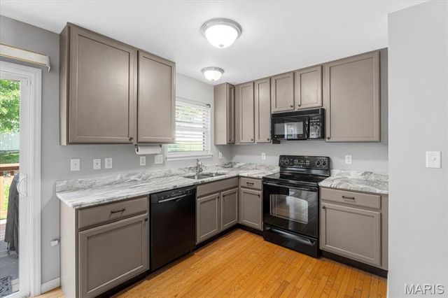 4227 Forder Heights Drive, St Louis, MO 63129