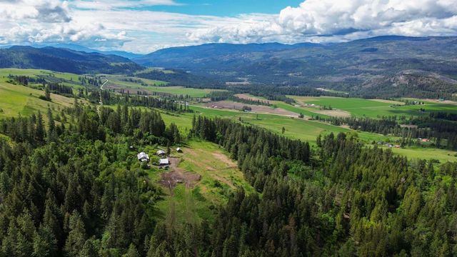 3115 Beardslee Rd, Kettle Falls, WA 99141