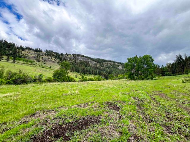 3115 Beardslee Rd, Kettle Falls, WA 99141