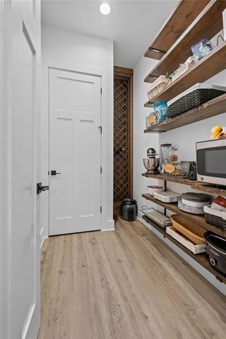 302 SW E Street, Bentonville, AR 72712