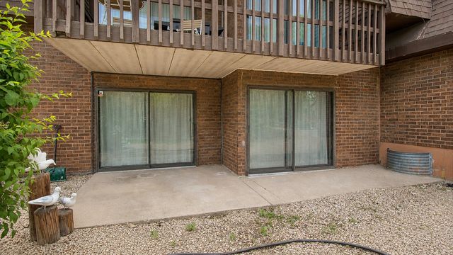 1620 Richmond Circle 105, Joliet, IL 60435