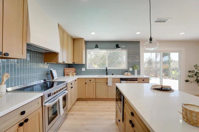 10236 Lake Meadow Lane, Escondido, CA 92026