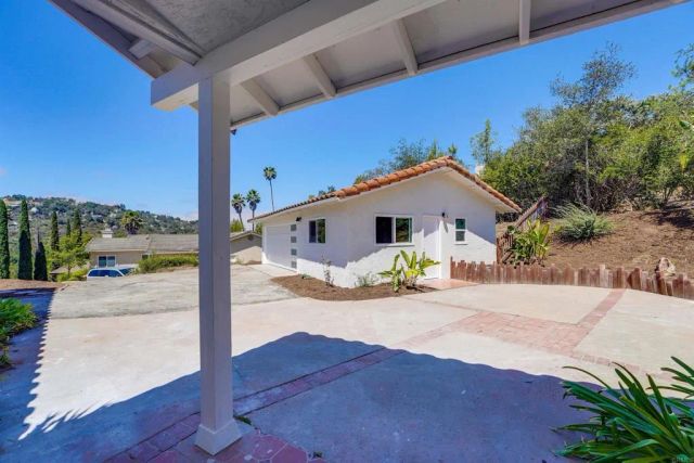 10236 Lake Meadow Lane, Escondido, CA 92026