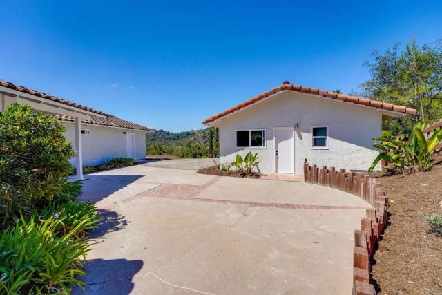 10236 Lake Meadow Lane, Escondido, CA 92026