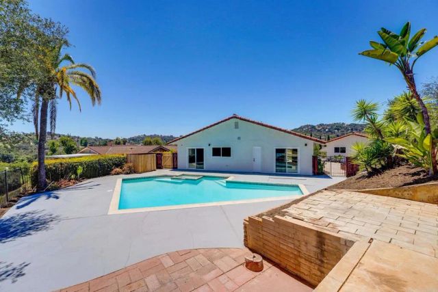 10236 Lake Meadow Lane, Escondido, CA 92026