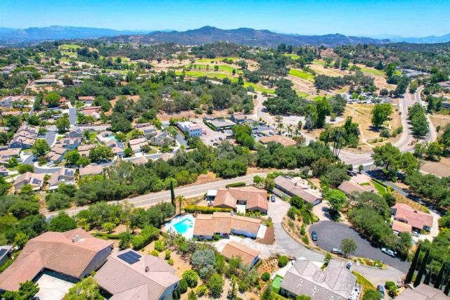 10236 Lake Meadow Lane, Escondido, CA 92026