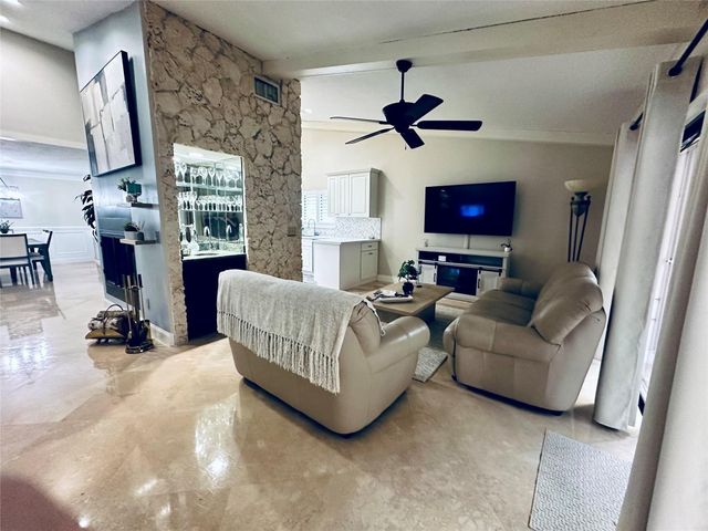 1581 NW 100th Way, Plantation, FL 33322