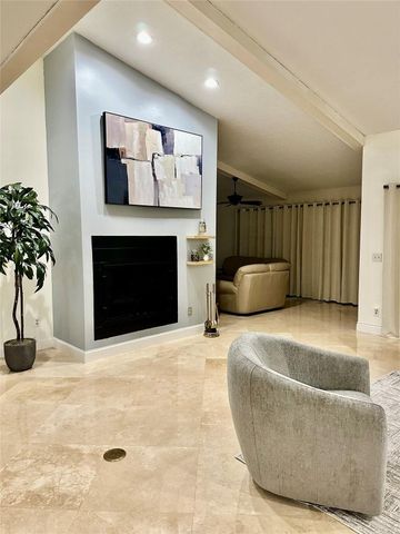 1581 NW 100th Way, Plantation, FL 33322