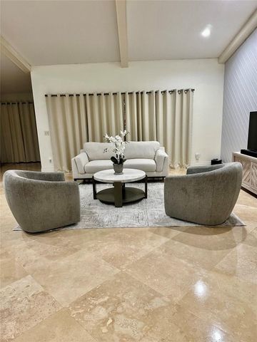 1581 NW 100th Way, Plantation, FL 33322