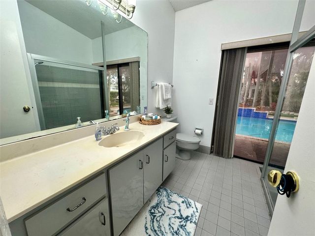 1581 NW 100th Way, Plantation, FL 33322